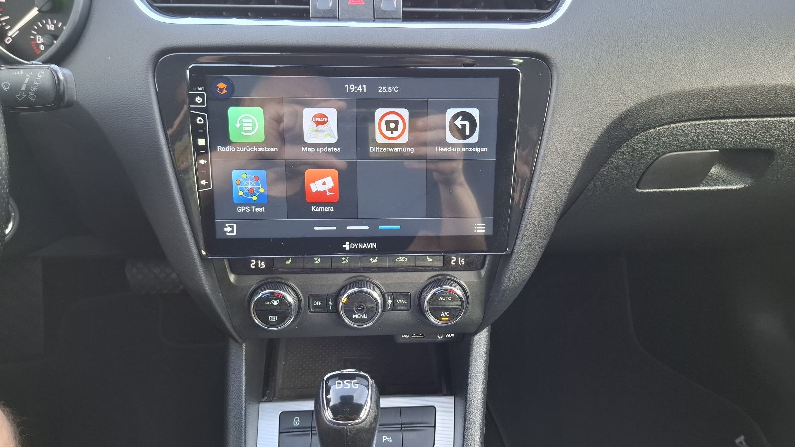 Škoda Octavia Combi 2,0 TDI DSG KAMERA NAVI , ALU 18, fotografija 17