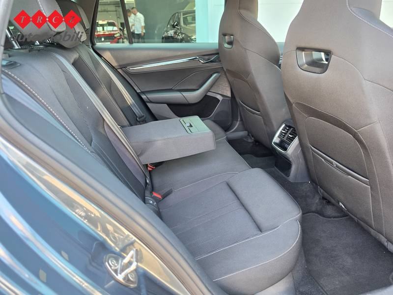 ŠKODA OCTAVIA COMBI 2.0 TDI DSG, fotografija 5