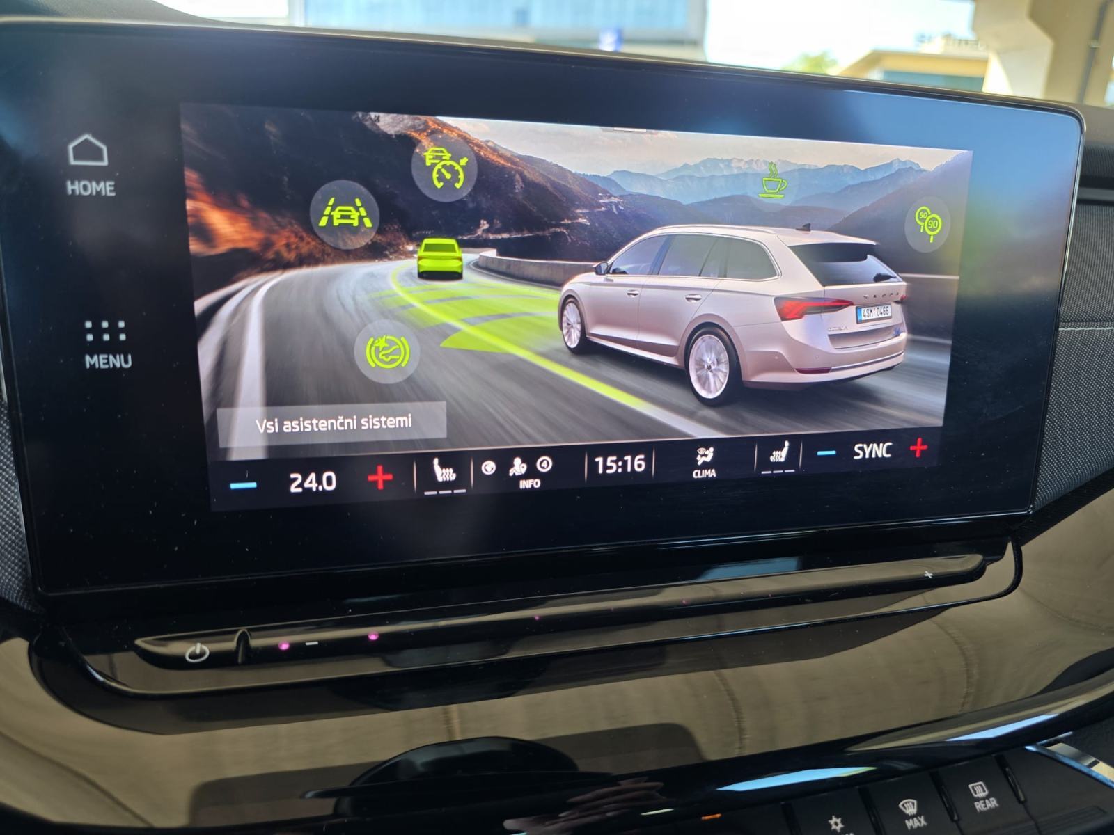 Škoda Octavia Combi 2,0 TDI DSG SPORTLINE, fotografija 19