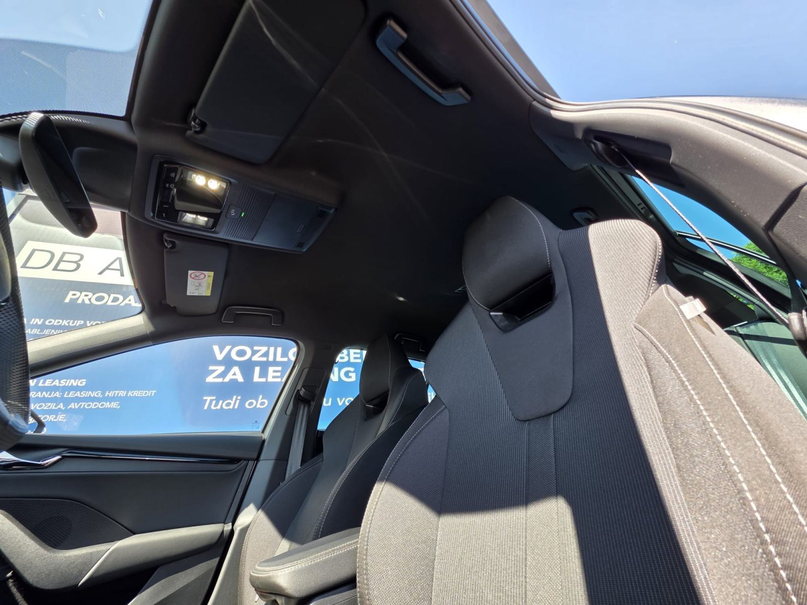 Škoda Octavia Combi 2,0 TDI DSG SPORTLINE, fotografija 9