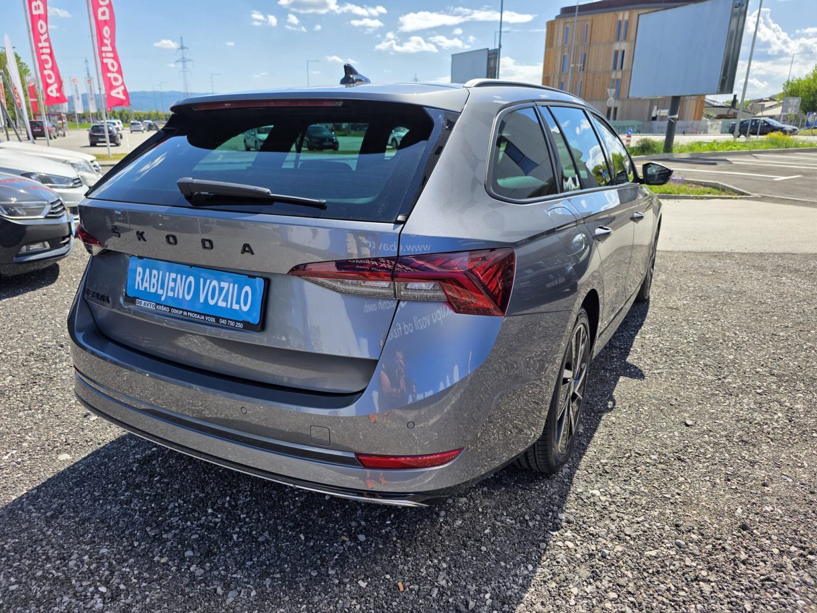 Škoda Octavia Combi 2,0 TDI DSG SPORTLINE, fotografija 4