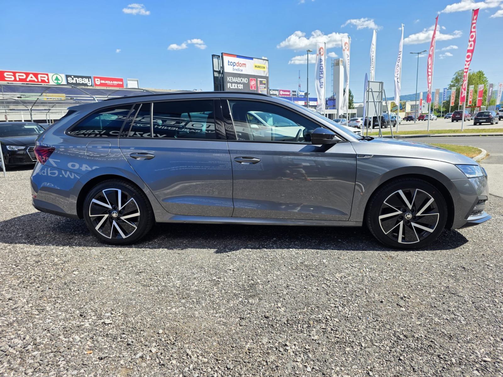 Škoda Octavia Combi 2,0 TDI DSG SPORTLINE, fotografija 3