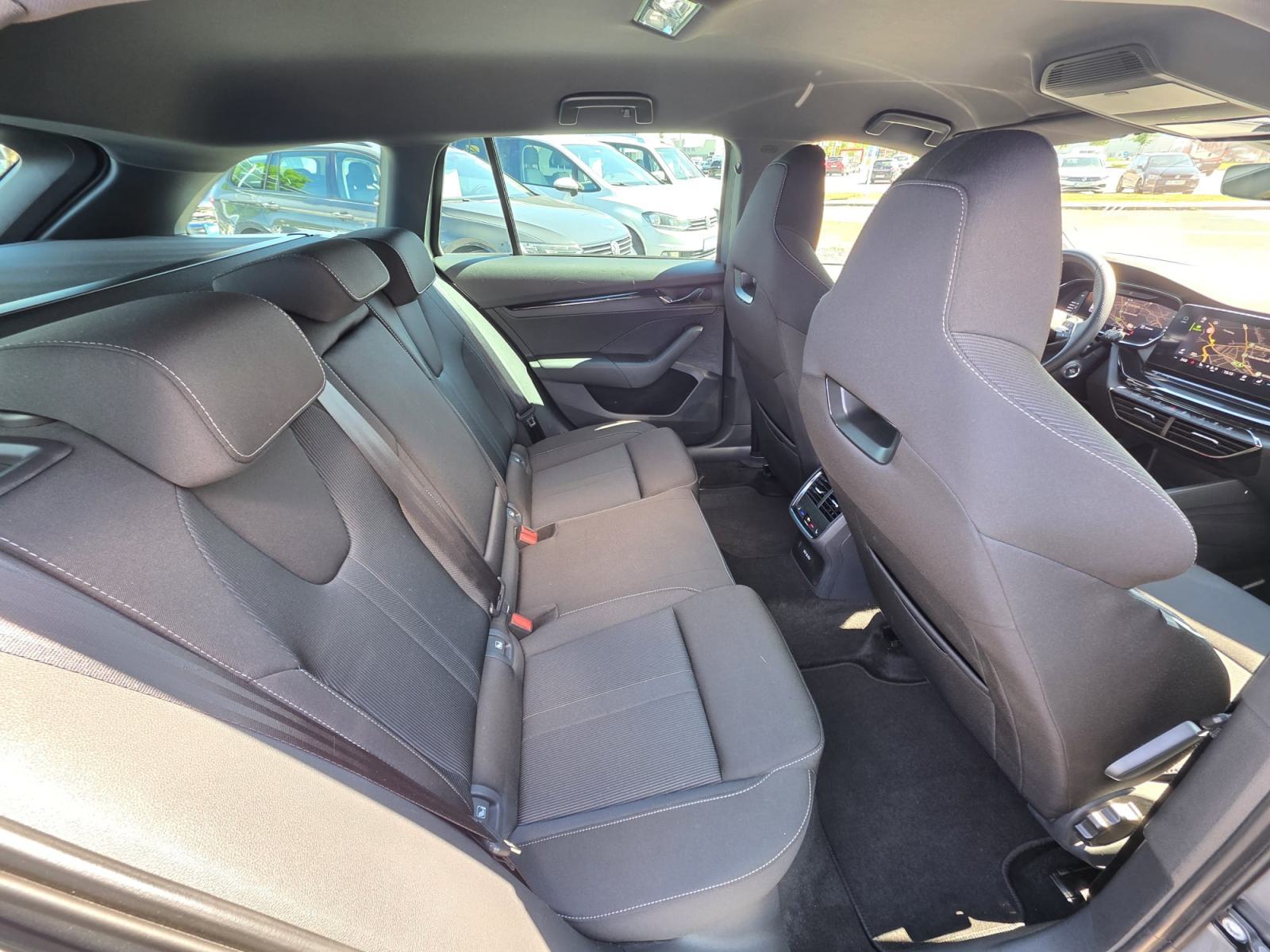Škoda Octavia Combi 2,0 TDI DSG SPORTLINE, fotografija 11