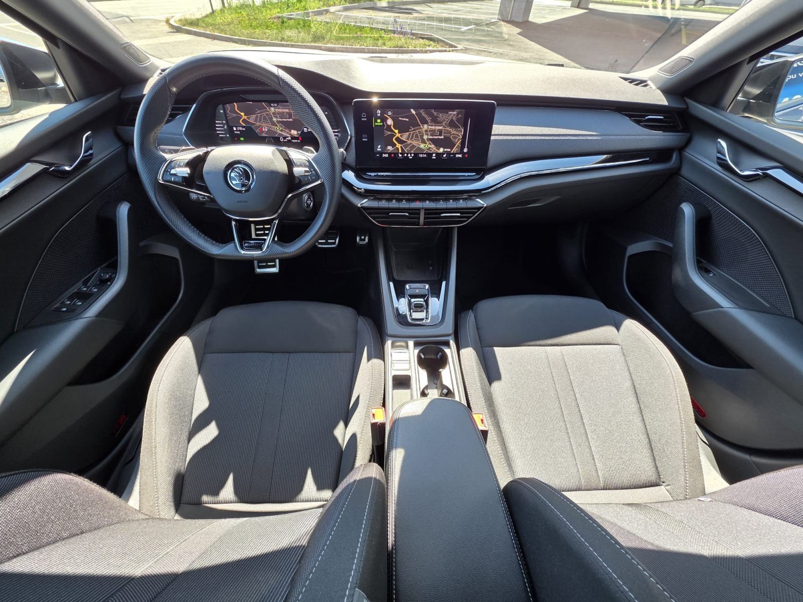 Škoda Octavia Combi 2,0 TDI DSG SPORTLINE, fotografija 6