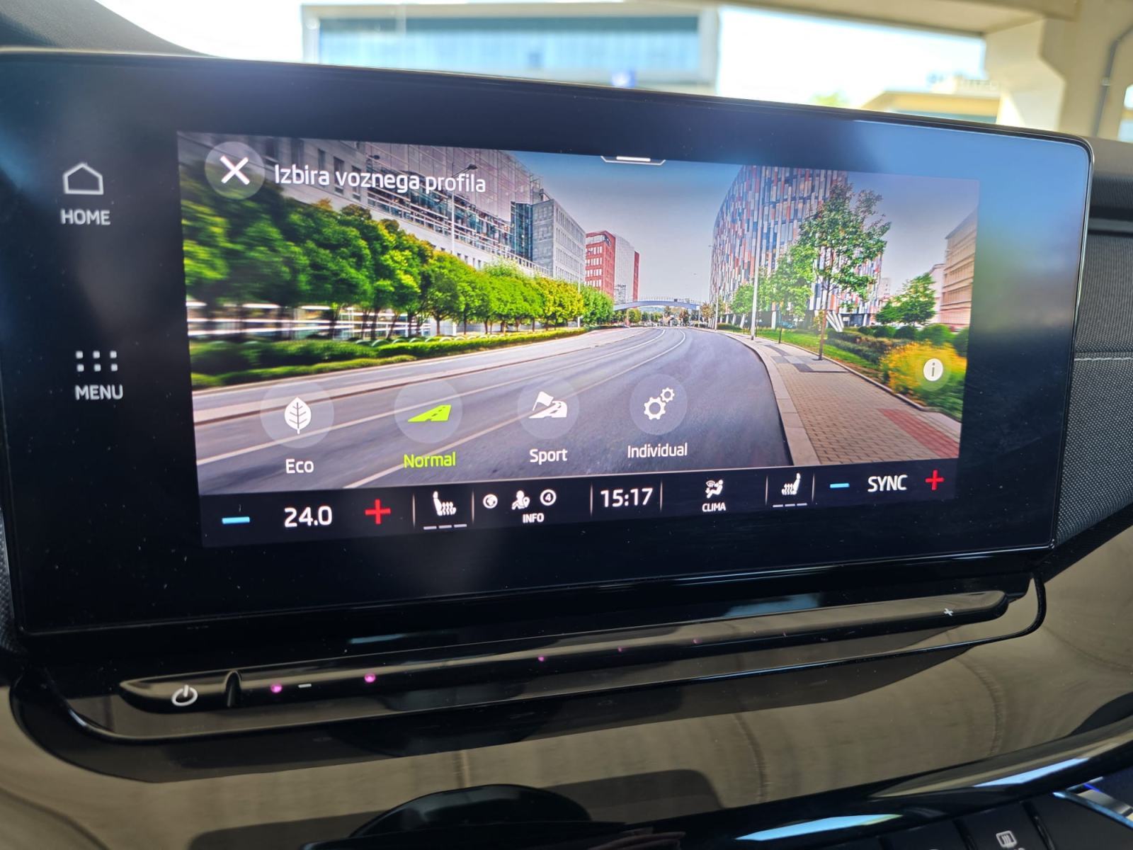 Škoda Octavia Combi 2,0 TDI DSG SPORTLINE, fotografija 20