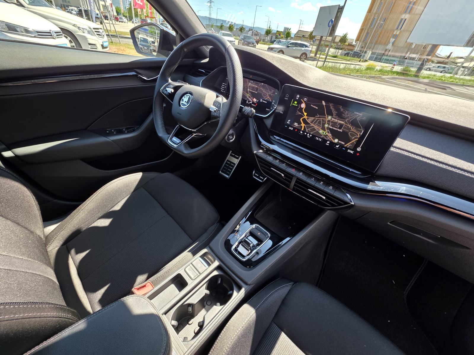 Škoda Octavia Combi 2,0 TDI DSG SPORTLINE, fotografija 7
