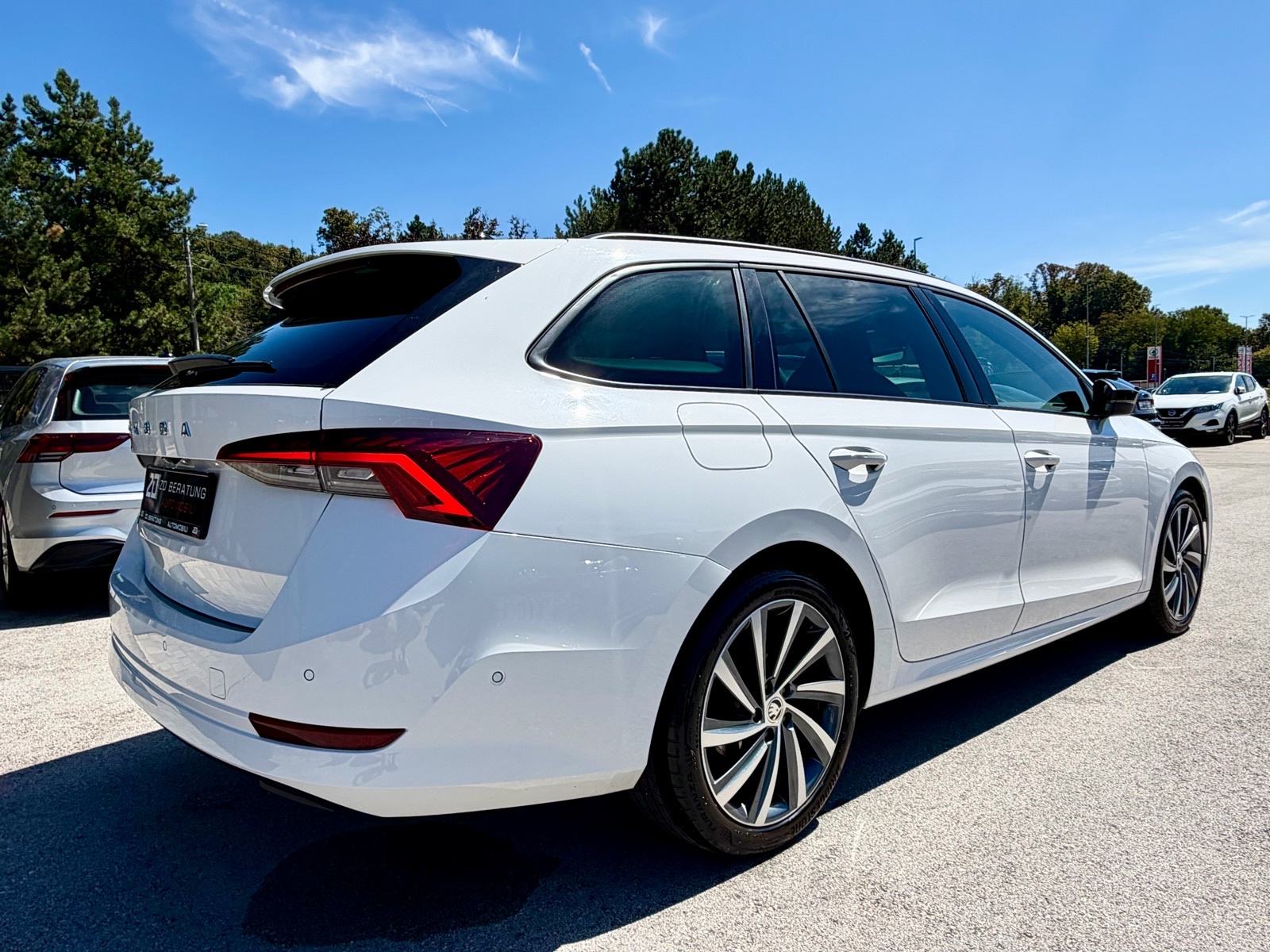 Škoda Octavia Combi 2,0 TDI *DSG* *Sportline* *TOP OPREMA!* Servisna, fotografija 6