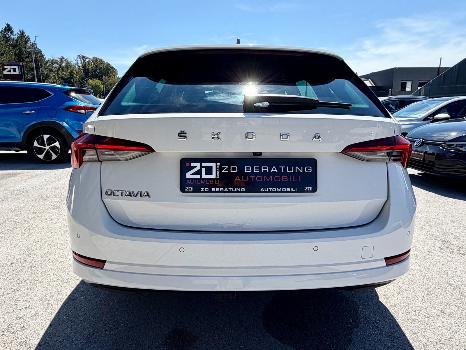 Škoda Octavia Combi 2,0 TDI *DSG* *Sportline* *TOP OPREMA!* Servisna, fotografija 7