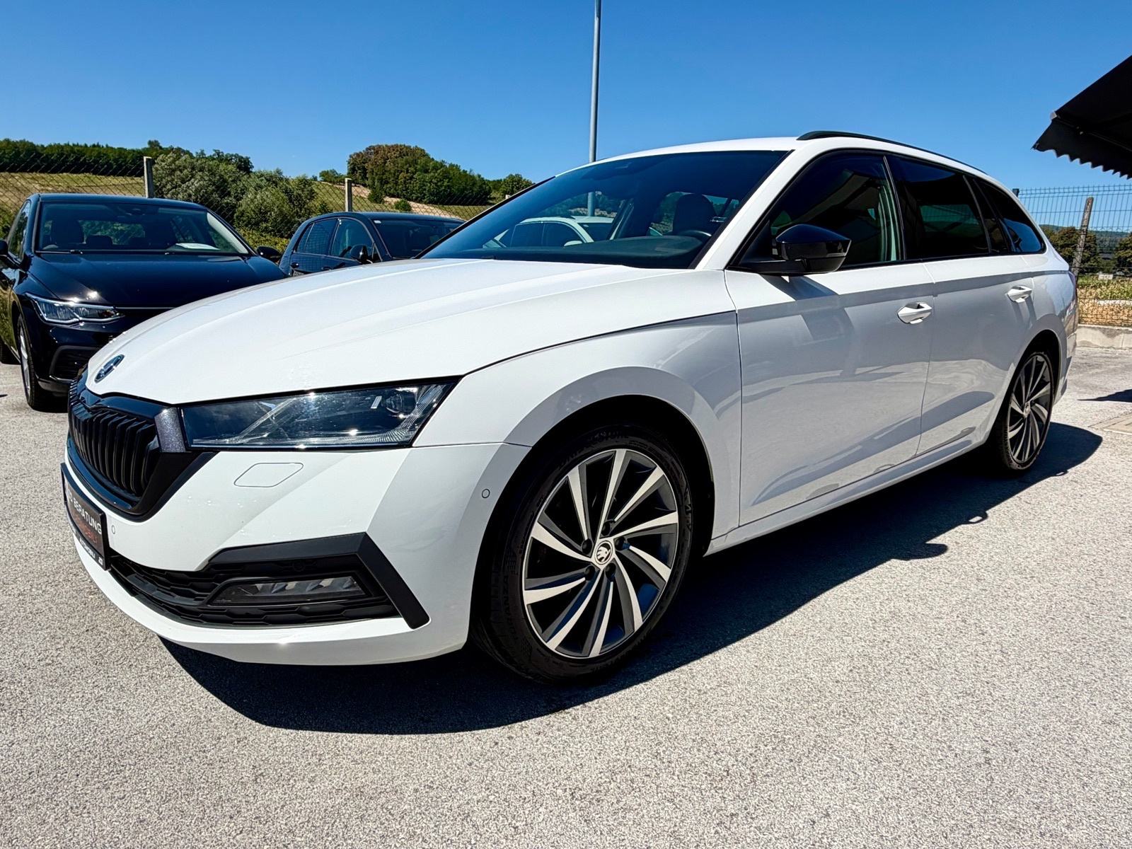 Škoda Octavia Combi 2,0 TDI *DSG* *Sportline* *TOP OPREMA!* Servisna, fotografija 3