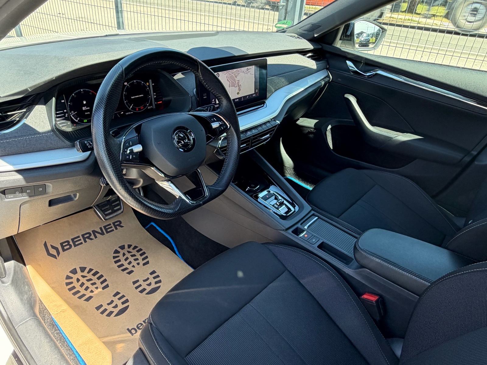Škoda Octavia Combi 2,0 TDI *DSG* *Sportline* *TOP OPREMA!* Servisna, fotografija 12