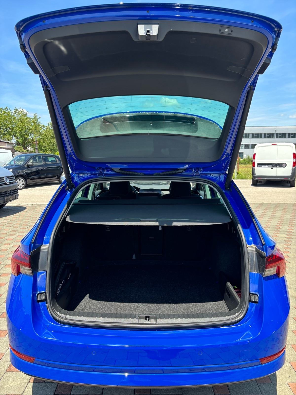 Škoda Octavia Combi 2,0 TDI;DSG;Style;HR;PDV;Navi;Led;Pdc;Tempo, fotografija 9