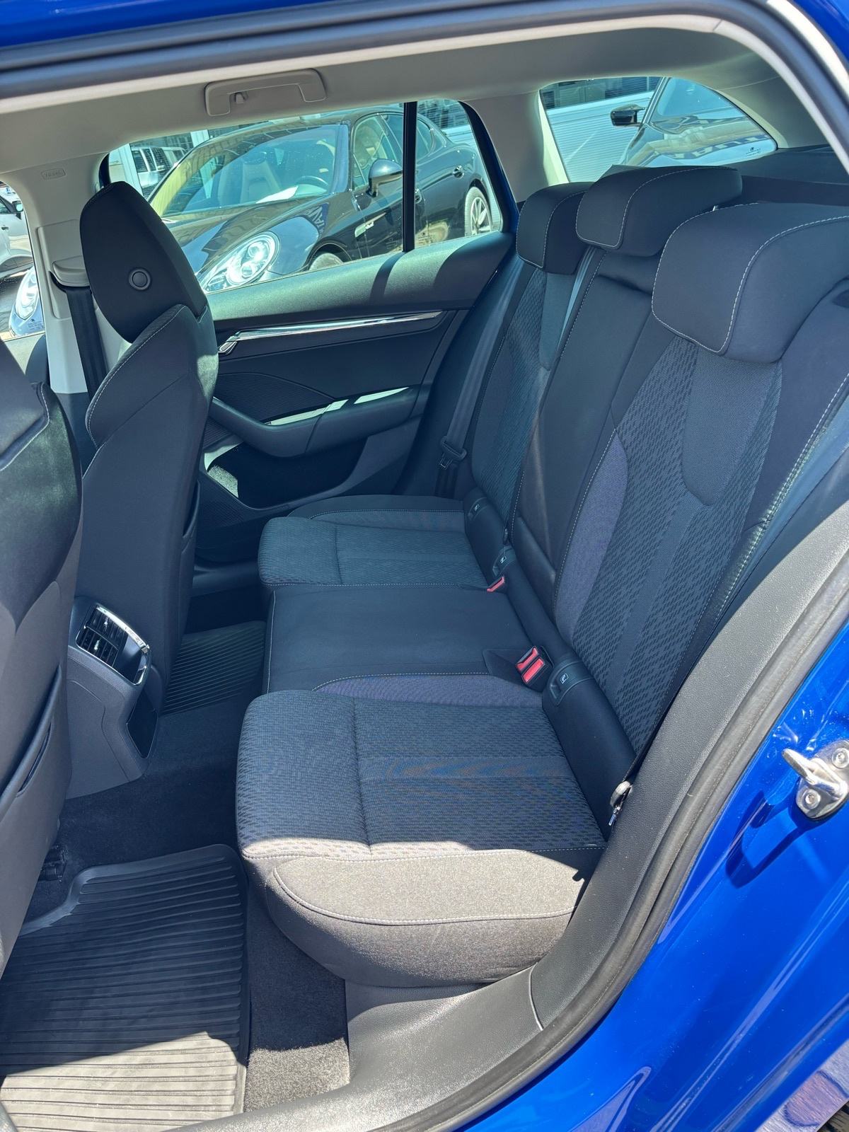 Škoda Octavia Combi 2,0 TDI;DSG;Style;HR;PDV;Navi;Led;Pdc;Tempo, fotografija 11