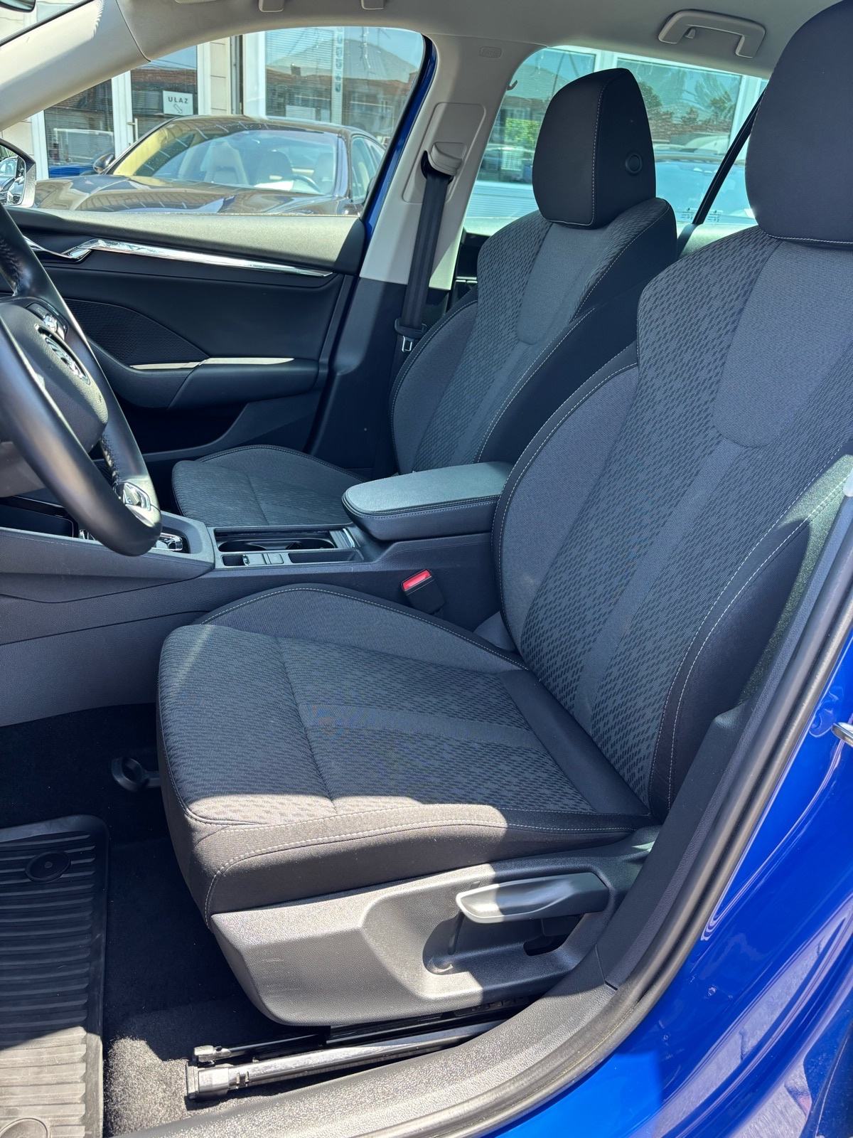 Škoda Octavia Combi 2,0 TDI;DSG;Style;HR;PDV;Navi;Led;Pdc;Tempo, fotografija 13