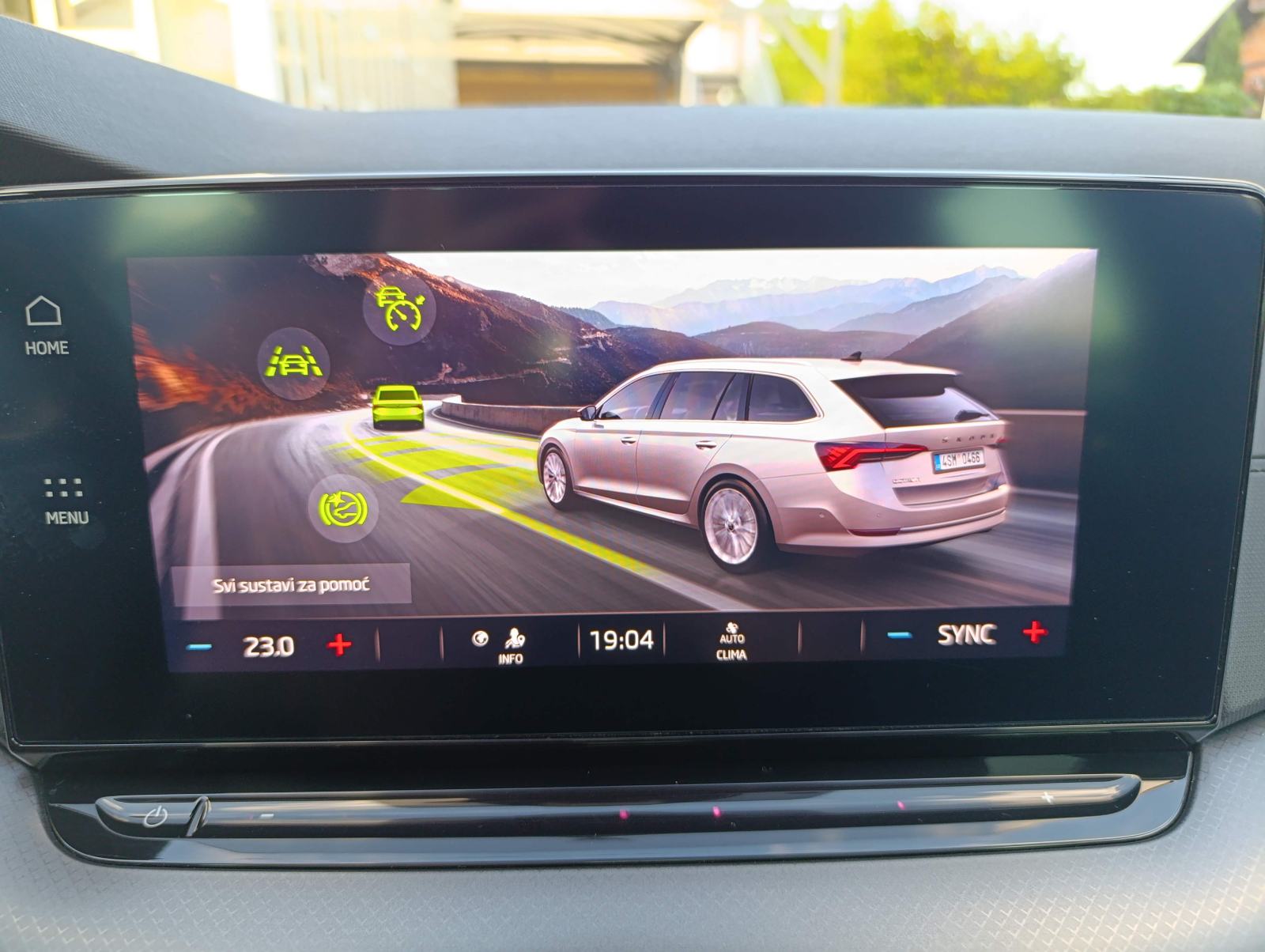 Škoda Octavia Combi 2,0 TDI DSG Virtual Navi Kamera Reg.07/2027, fotografija 11