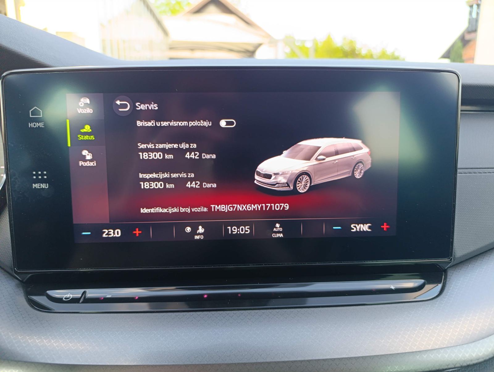 Škoda Octavia Combi 2,0 TDI DSG Virtual Navi Kamera Reg.07/2027, fotografija 12