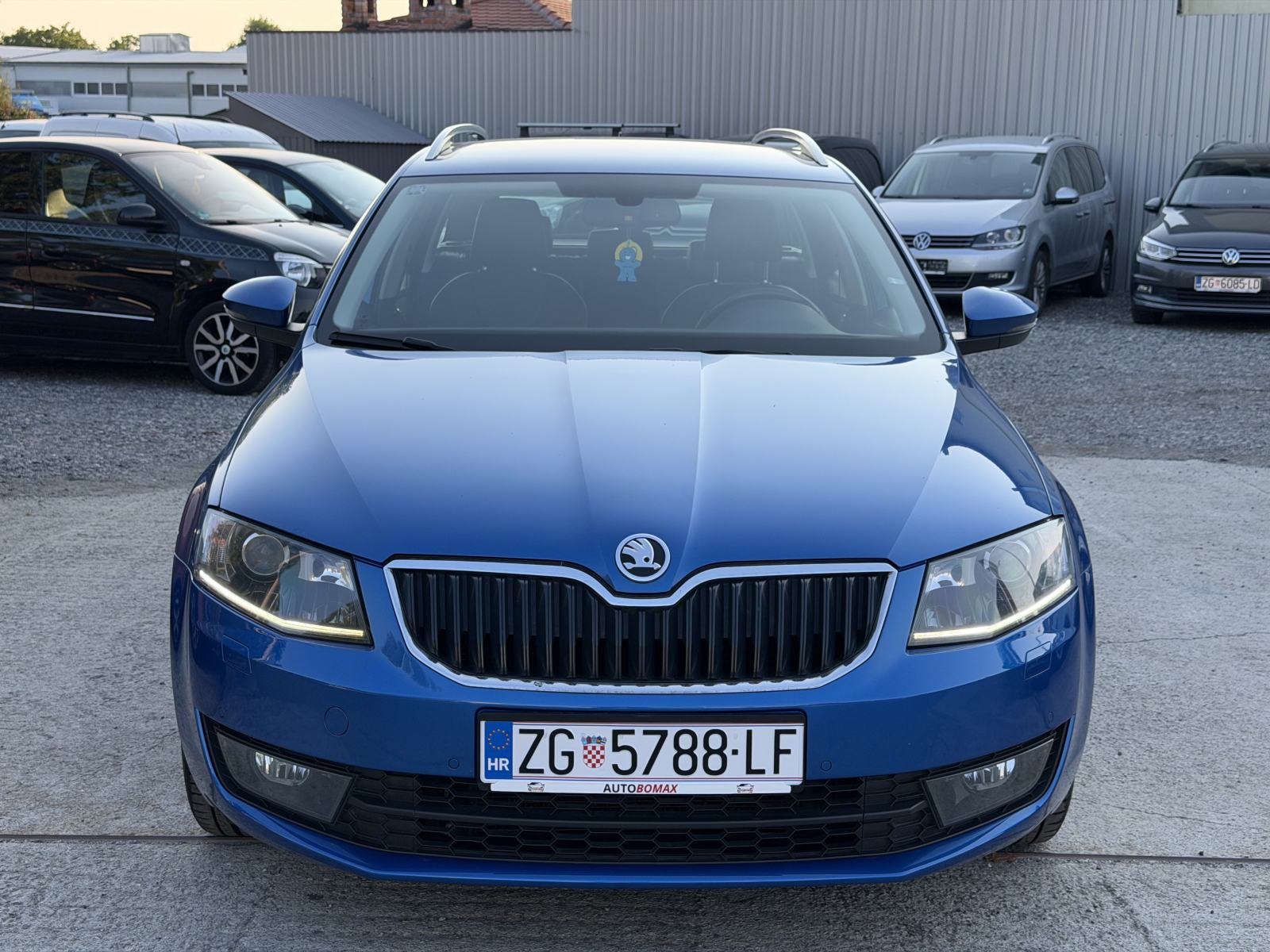 Škoda Octavia Combi 2,0 TDI Elegance -POTVRDA KM-REG.1 GOD.-150 KS-TOP, fotografija 3