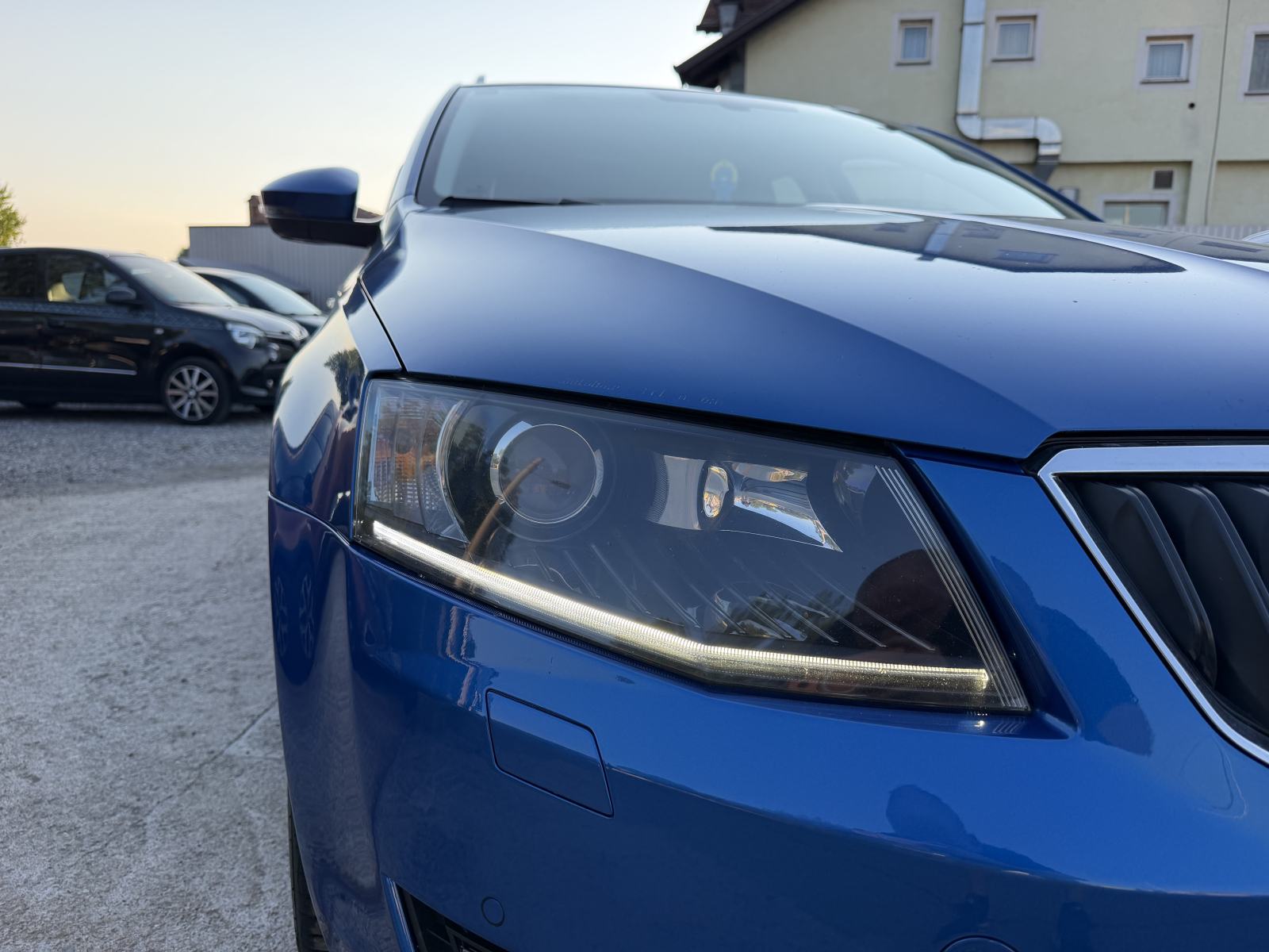 Škoda Octavia Combi 2,0 TDI Elegance -POTVRDA KM-REG.1 GOD.-150 KS-TOP, fotografija 4