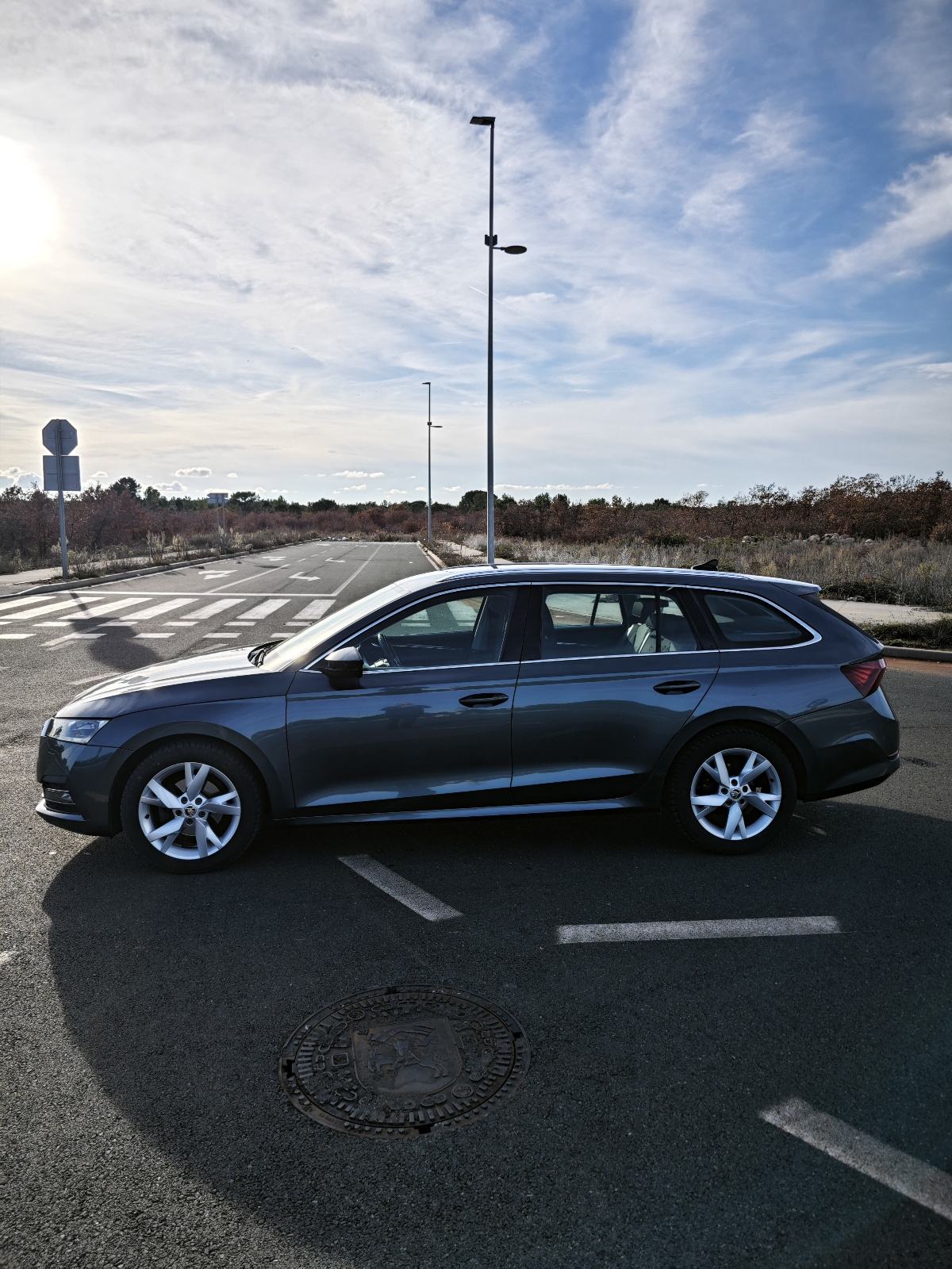 Škoda Octavia Combi 2,0 TDI First Edition, fotografija 8