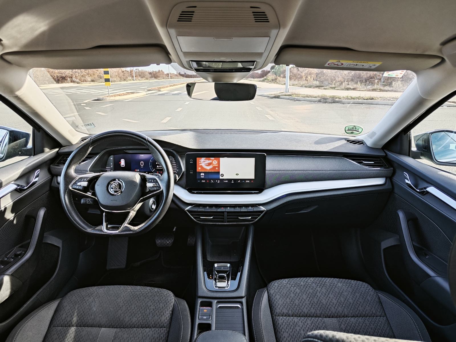 Škoda Octavia Combi 2,0 TDI First Edition, fotografija 12