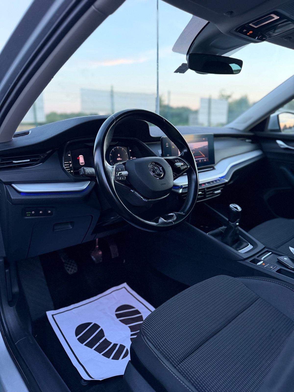 Škoda Octavia Combi 2,0 TDI|Jamstvo|Ambient Lig.|Alu|Grij. sjedala, fotografija 9