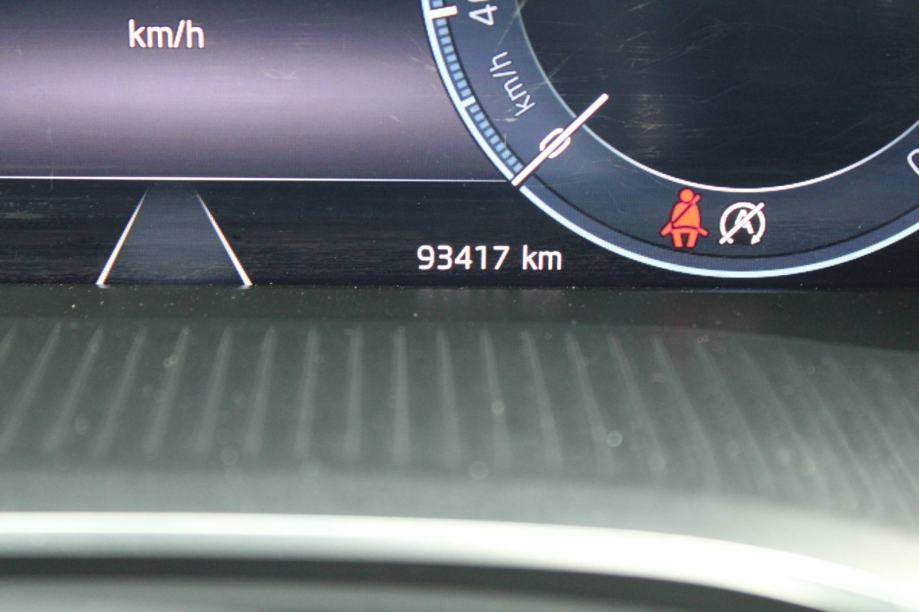Škoda Octavia Combi 2,0 TDI LEASING BEZ UČEŠĆA I BEZ JAMACA, fotografija 18