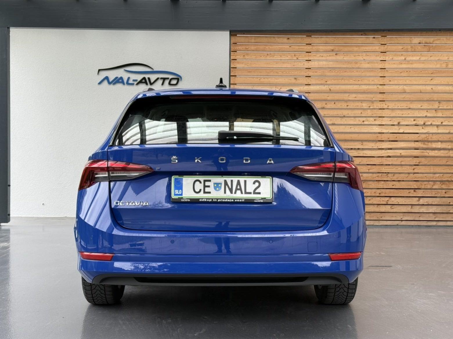 Škoda Octavia Combi 2,0 TDI LED-VIRTUAL-ACC-LANE ASSIST-TEMPOMAT, fotografija 5