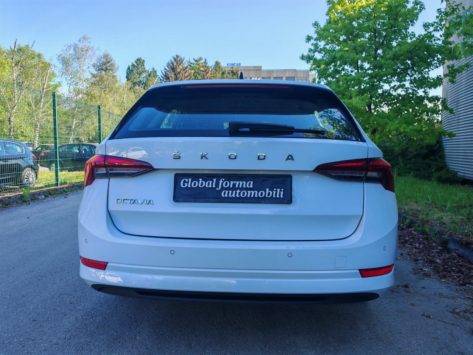 Škoda Octavia Combi 2,0 TDI - NIJE IZ UVOZA - u sustavu PDV-a- JAMSTVO, fotografija 6