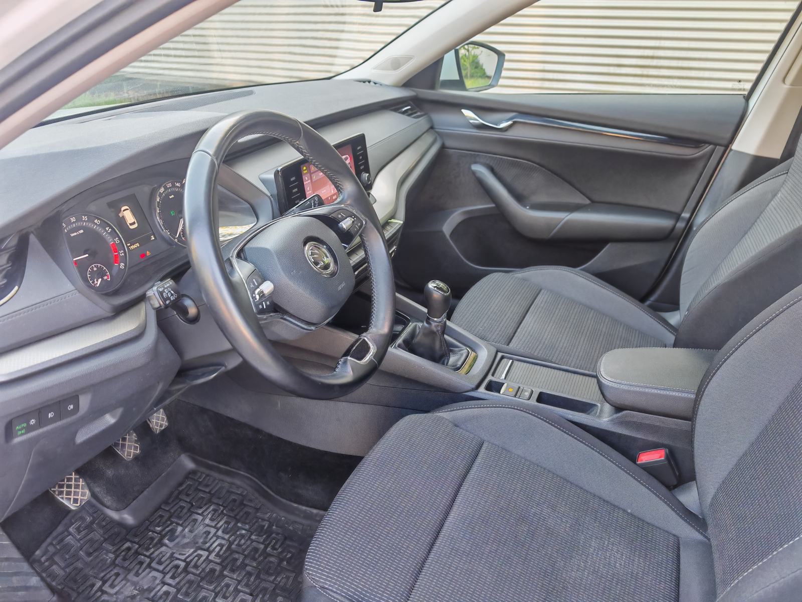 Škoda Octavia Combi 2,0 TDI - NIJE IZ UVOZA - u sustavu PDV-a- JAMSTVO, fotografija 10