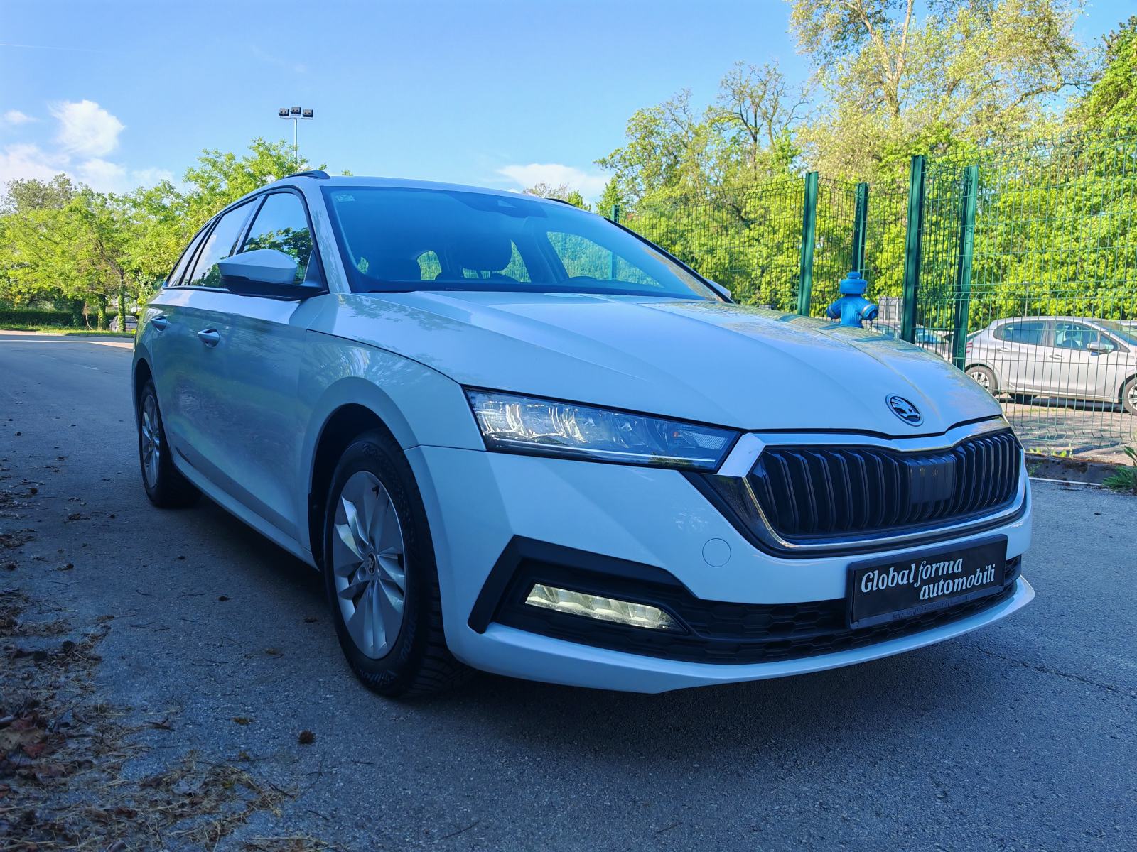 Škoda Octavia Combi 2,0 TDI - NIJE IZ UVOZA - u sustavu PDV-a- JAMSTVO, fotografija 4