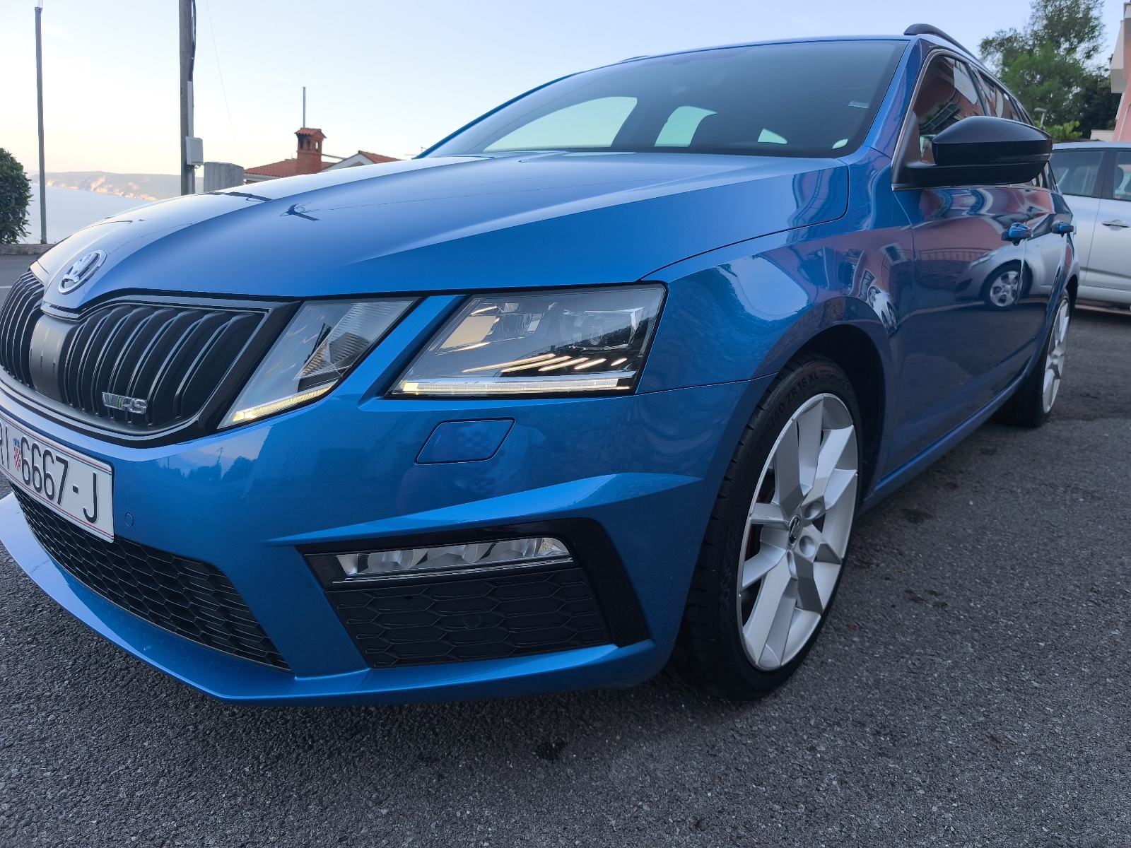Škoda Octavia Combi 2,0 TDI 4x4 RS DSG, fotografija 7