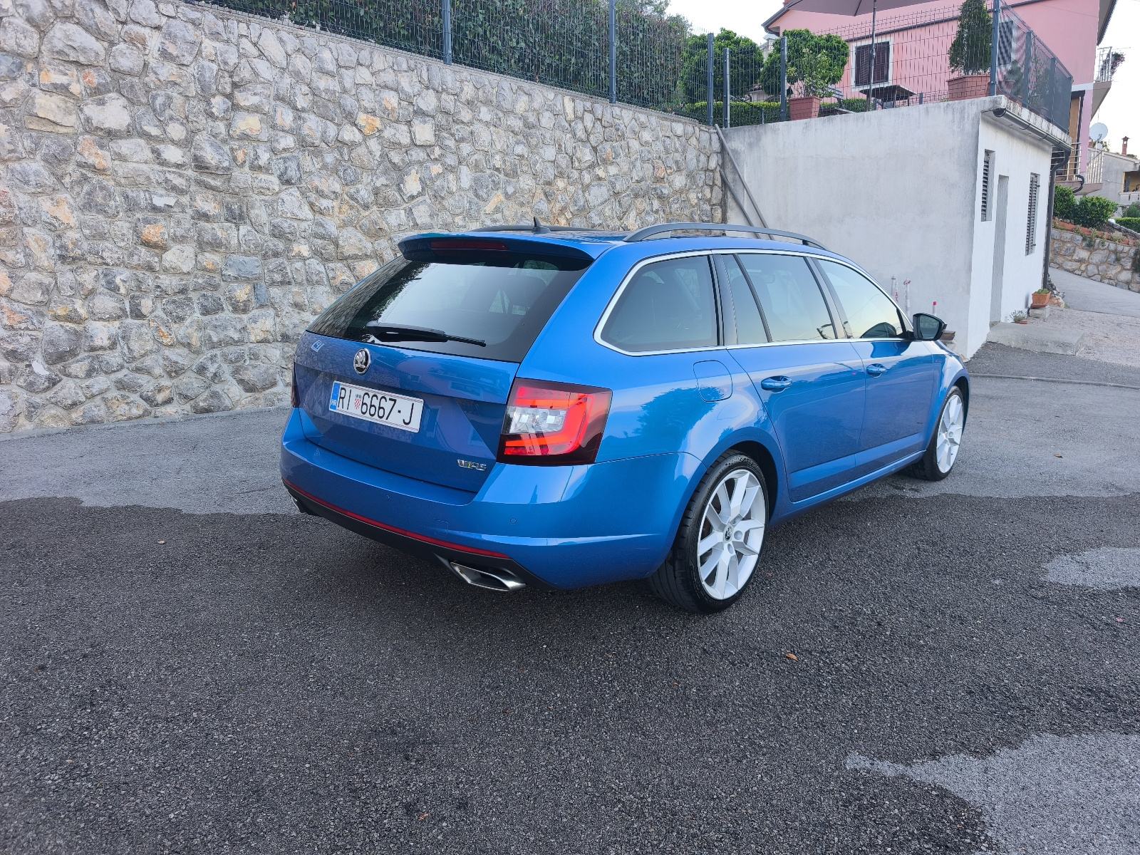 Škoda Octavia Combi 2,0 TDI 4x4 RS DSG, fotografija 4