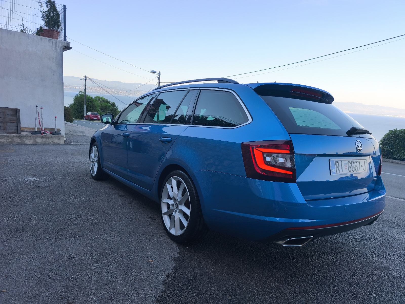 Škoda Octavia Combi 2,0 TDI 4x4 RS DSG, fotografija 6