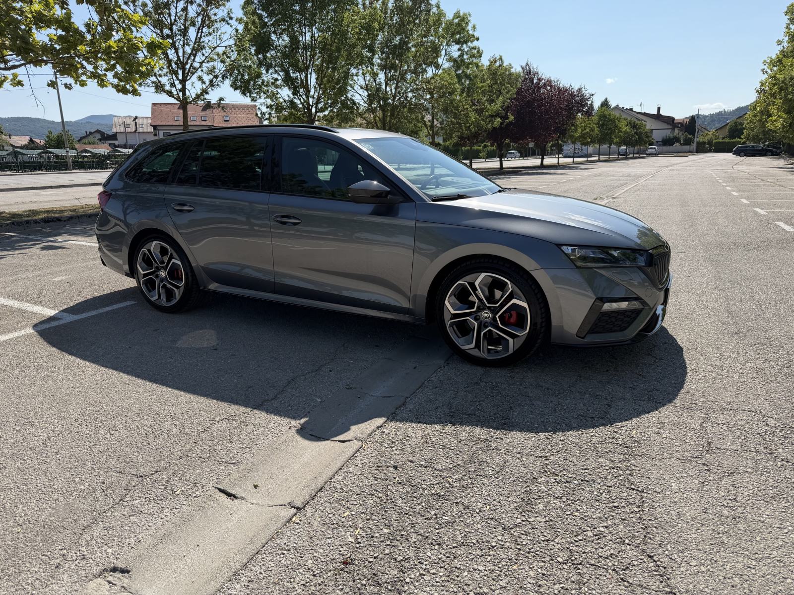 Škoda Octavia RS Combi 2,0 TDI - 1. vlasnik, nije uvoz, fotografija 8