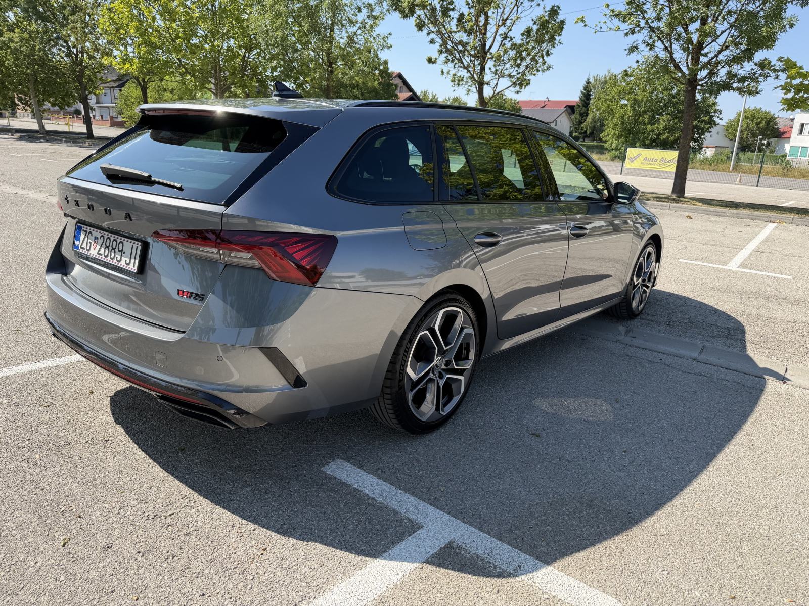 Škoda Octavia RS Combi 2,0 TDI - 1. vlasnik, nije uvoz, fotografija 6