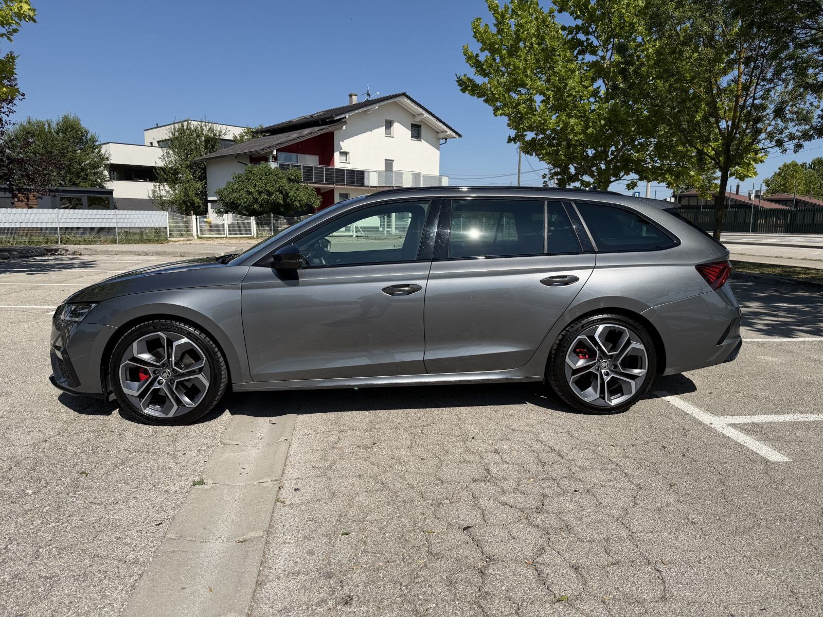 Škoda Octavia RS Combi 2,0 TDI - 1. vlasnik, nije uvoz, fotografija 3