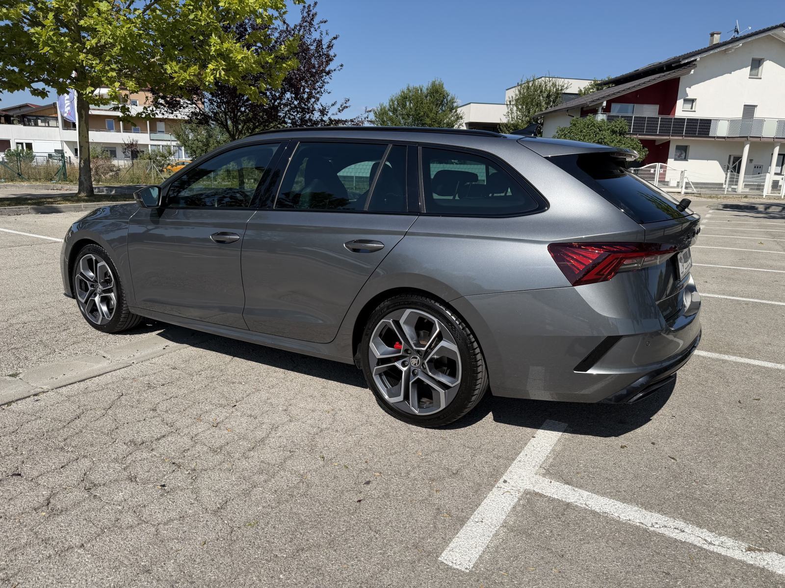 Škoda Octavia RS Combi 2,0 TDI - 1. vlasnik, nije uvoz, fotografija 4