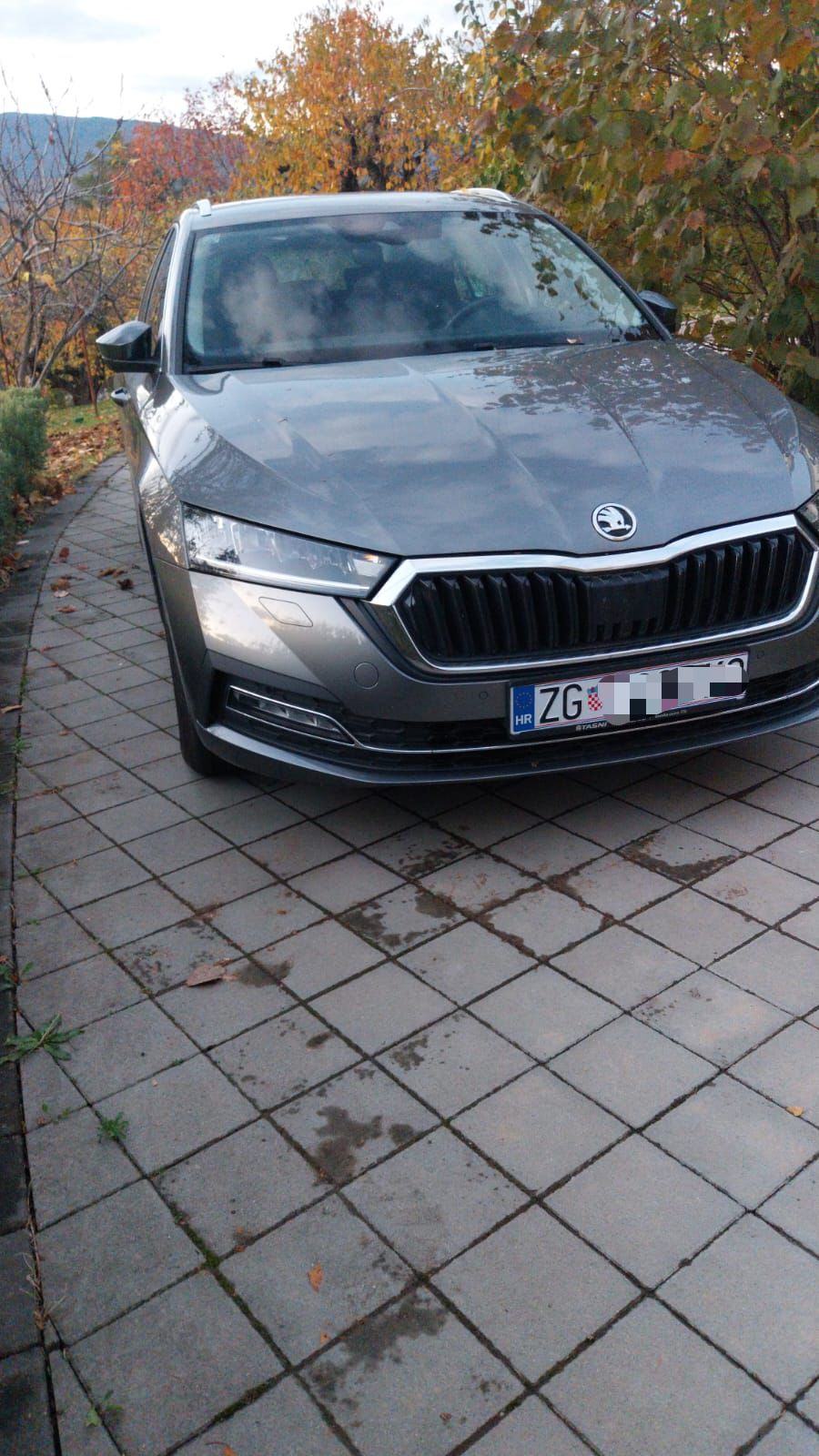 Škoda Octavia Combi 2,0 TDI, fotografija 4