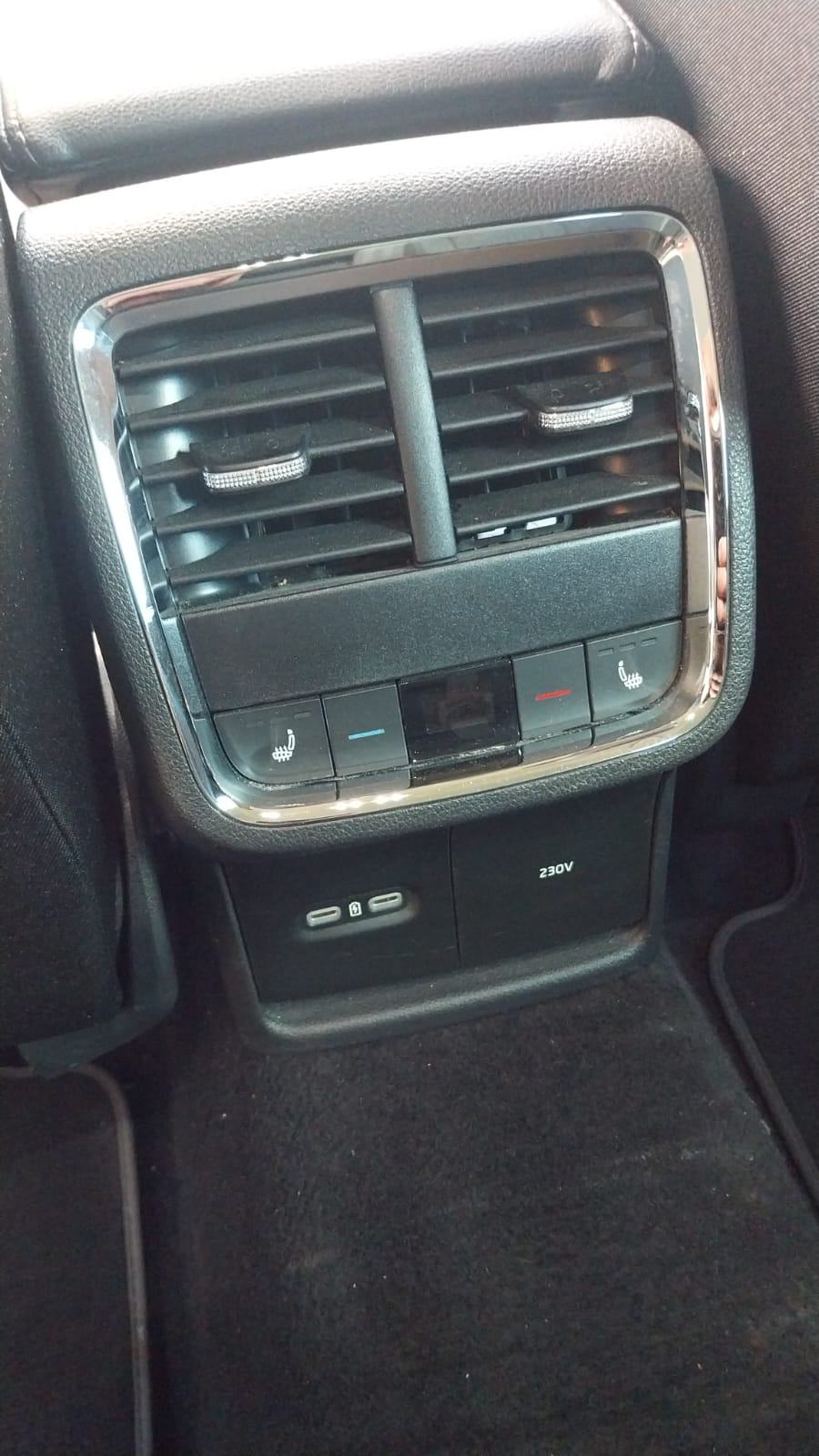 Škoda Octavia Combi 2,0 TDI, fotografija 13