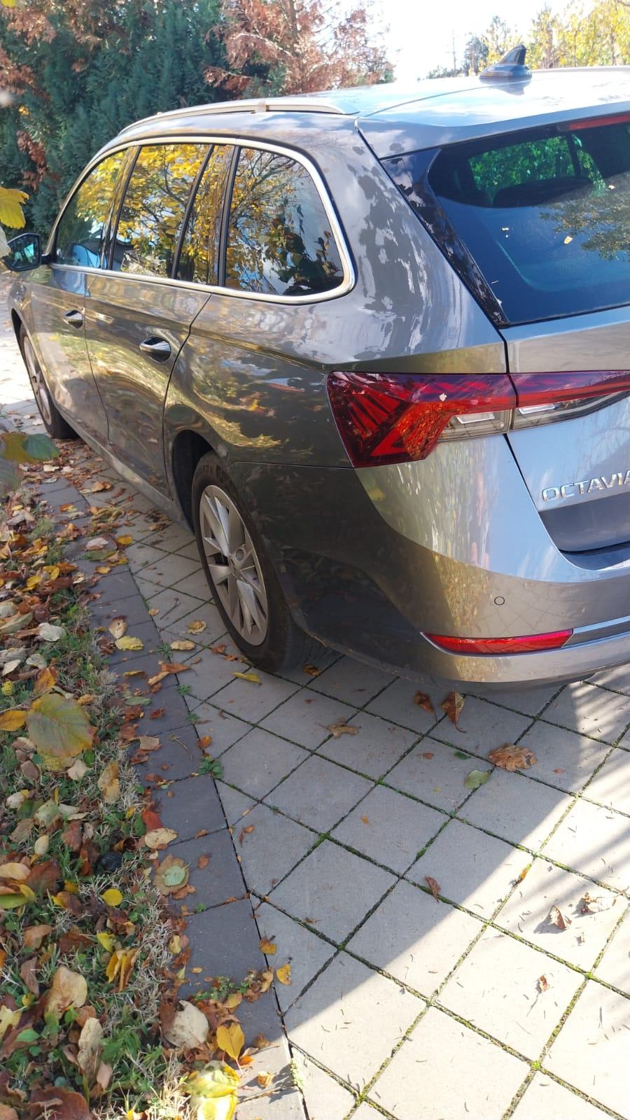 Škoda Octavia Combi 2,0 TDI, fotografija 5