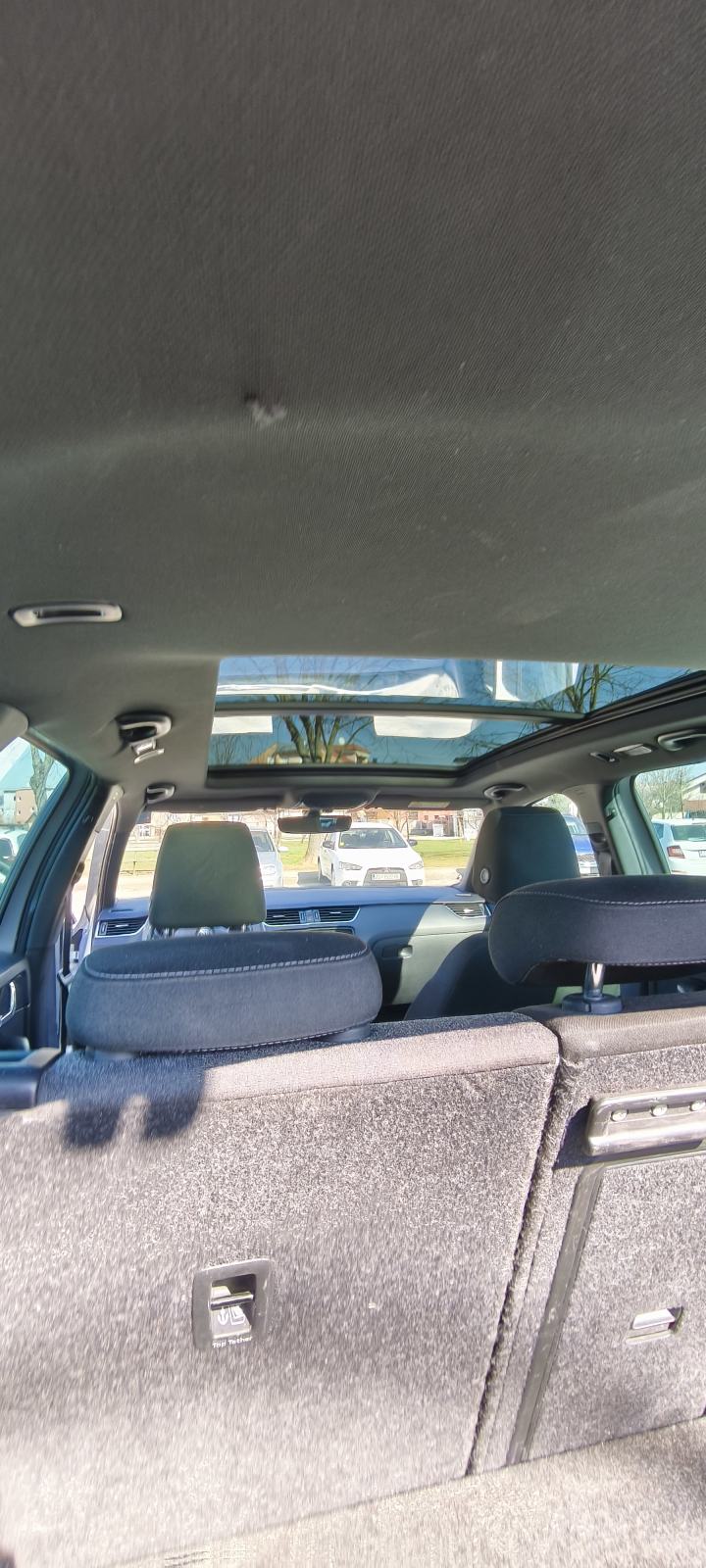 Škoda Octavia Combi 2,0 TDI. PANORAMA,FULL LED FAROVI, fotografija 13