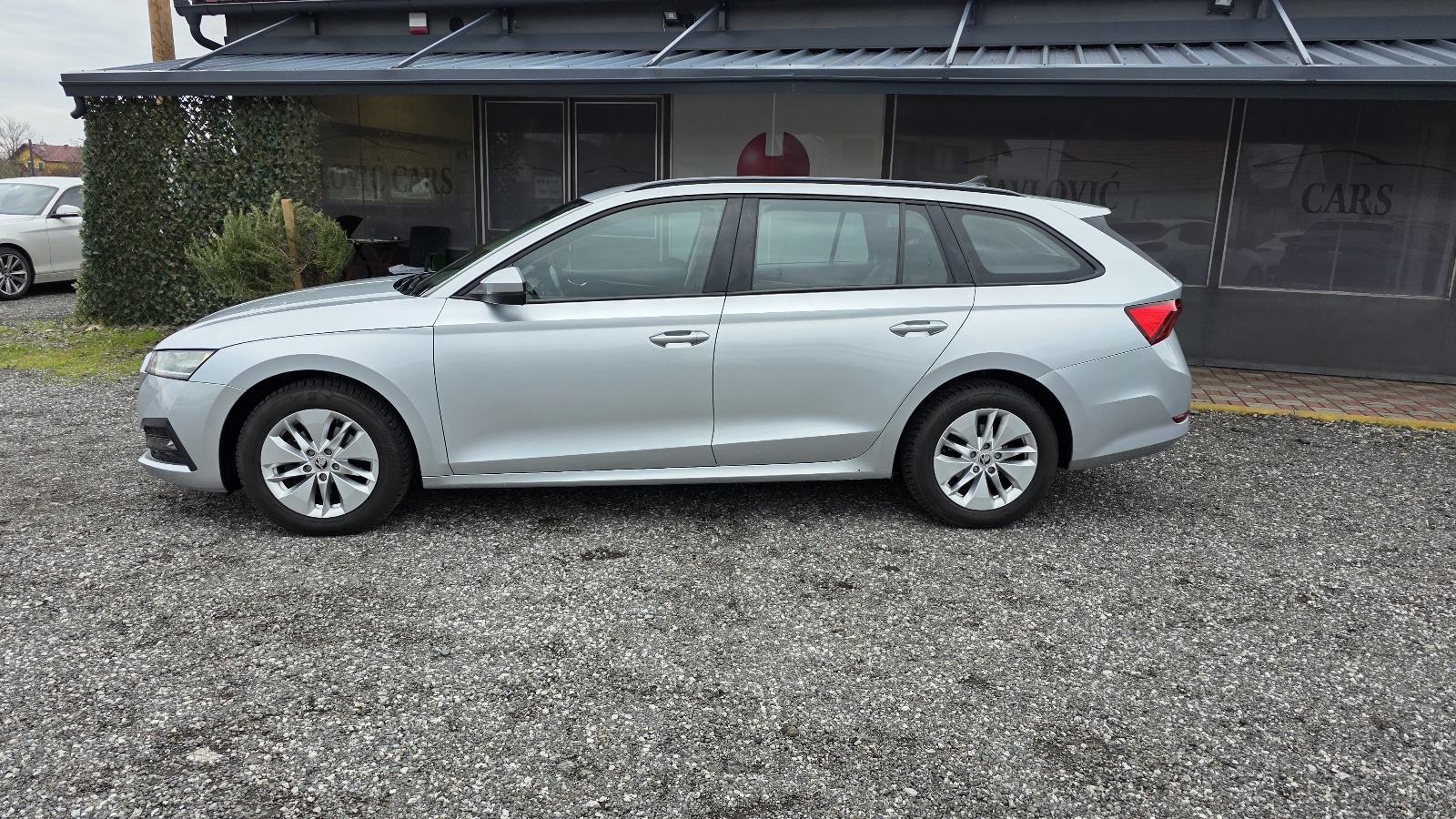 Škoda Octavia Combi 2,0 TDI LED, fotografija 2