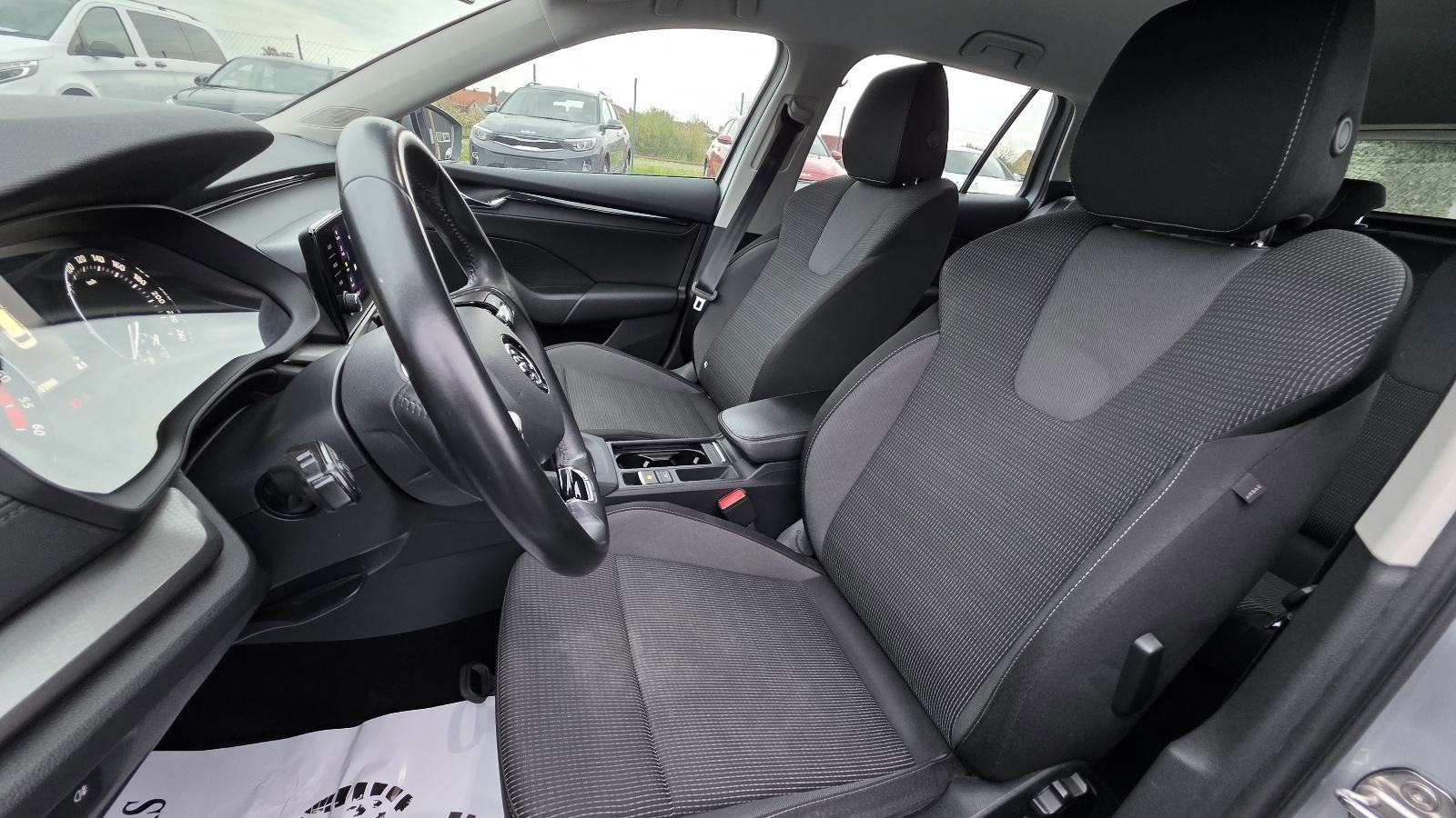 Škoda Octavia Combi 2,0 TDI LED, fotografija 11