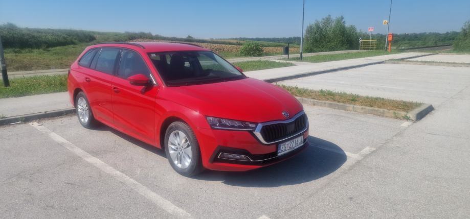 Škoda Octavia Combi 2,0 TDI, fotografija 11
