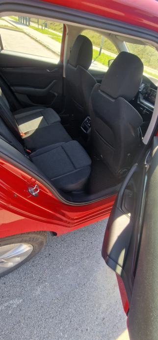 Škoda Octavia Combi 2,0 TDI, fotografija 14