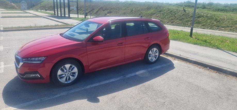 Škoda Octavia Combi 2,0 TDI, fotografija 13