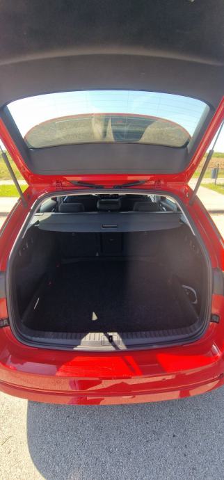 Škoda Octavia Combi 2,0 TDI, fotografija 3