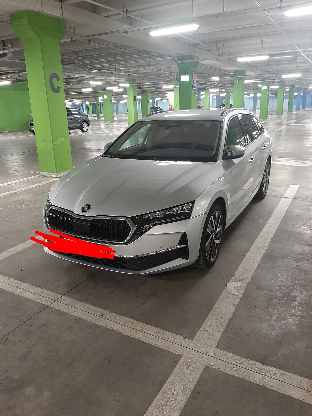 Škoda Octavia Combi 2,0 TDI, fotografija 3