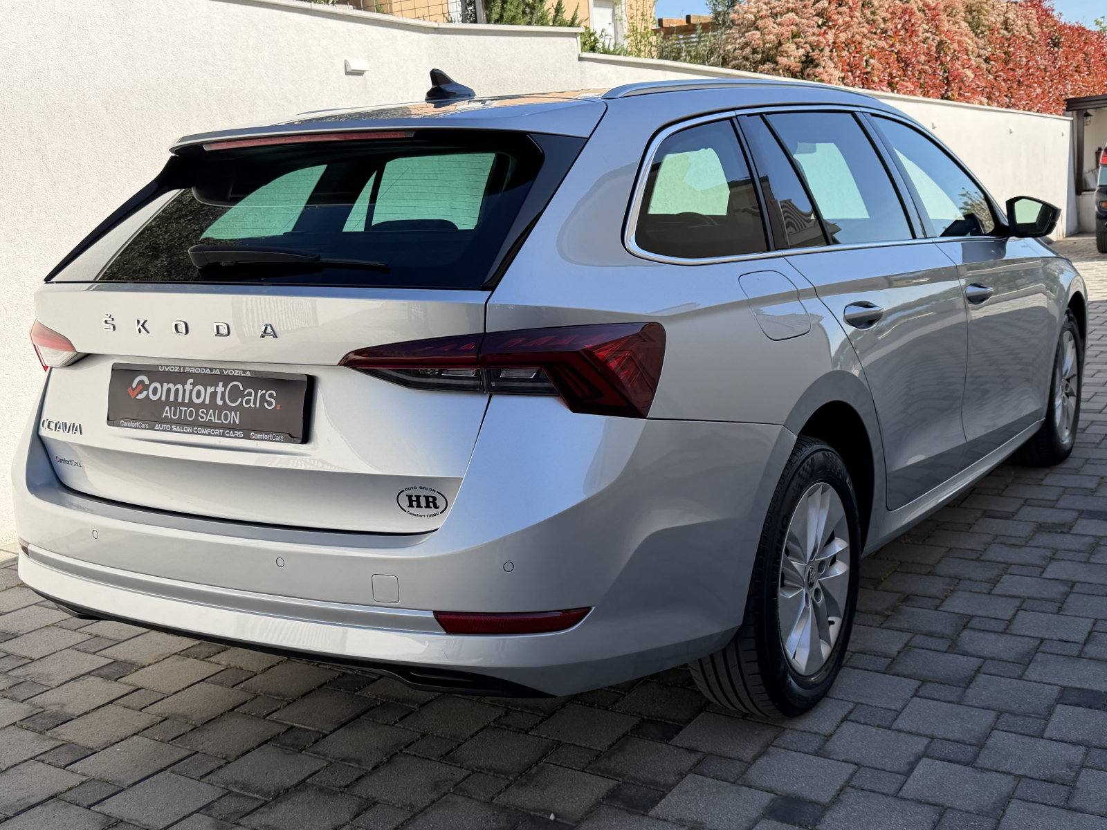 Škoda Octavia Combi 2,0 TDI~Automatik~Navi~Virtual~Servisna~Jamstvo, fotografija 6