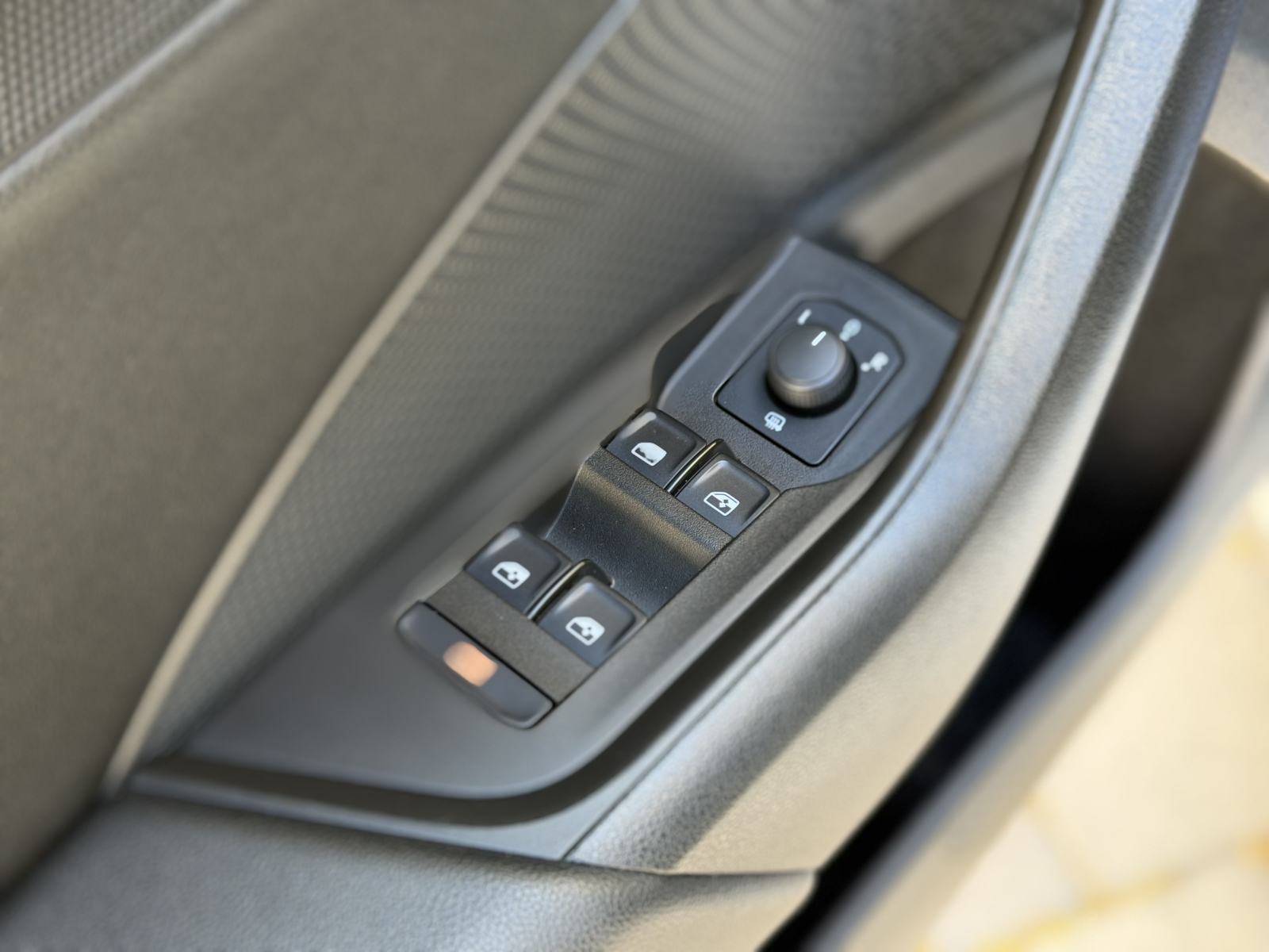 Škoda Octavia Combi 2,0 TDI~Automatik~Navi~Virtual~Servisna~Jamstvo, fotografija 16