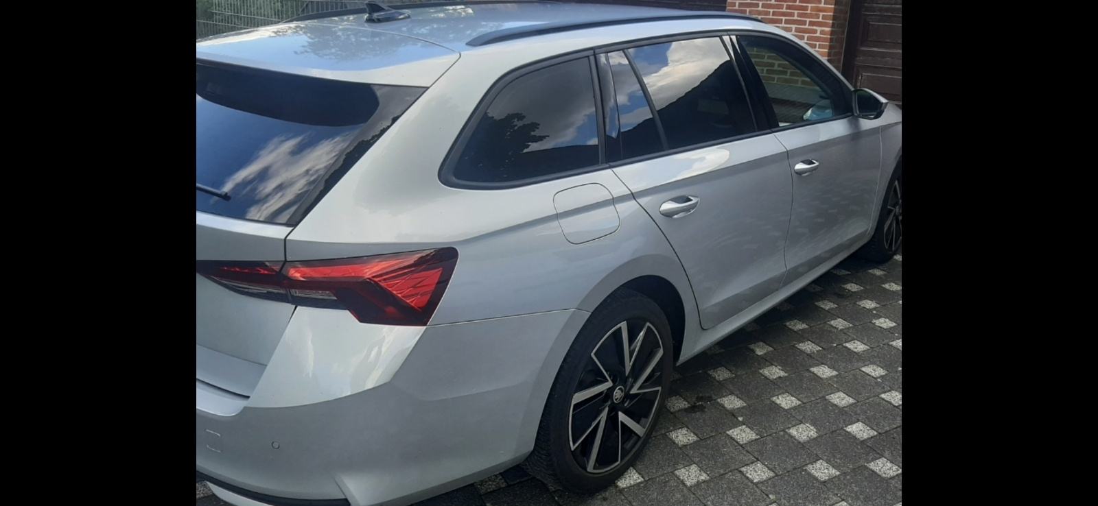 Škoda Octavia Combi 2,0 TDI, fotografija 9